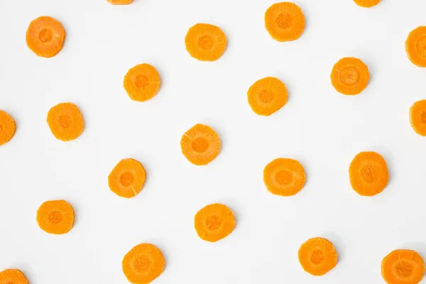 Ljusa Runda Ringlets Morötter Vit Bakgrund Hälsosam Matkoncept Ovanifrån Platt — Stockfoto