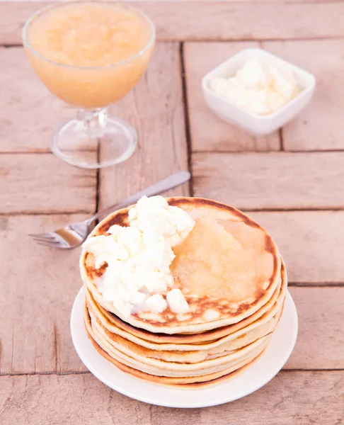 Stapel van pannenkoeken — Stockfoto