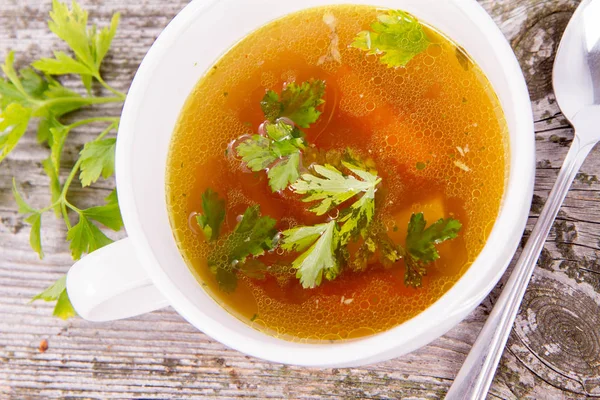 Uma sopa de frango — Fotografia de Stock