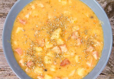 split bezelye çorbası