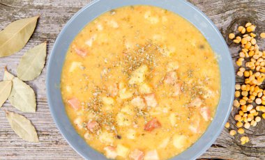 split bezelye çorbası