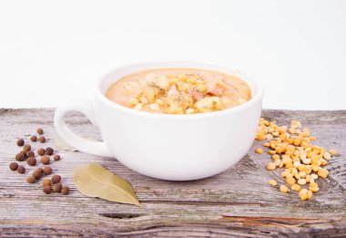 split bezelye çorbası