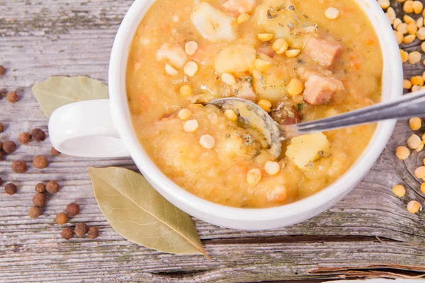 Sopa de guisante partida —  Fotos de Stock