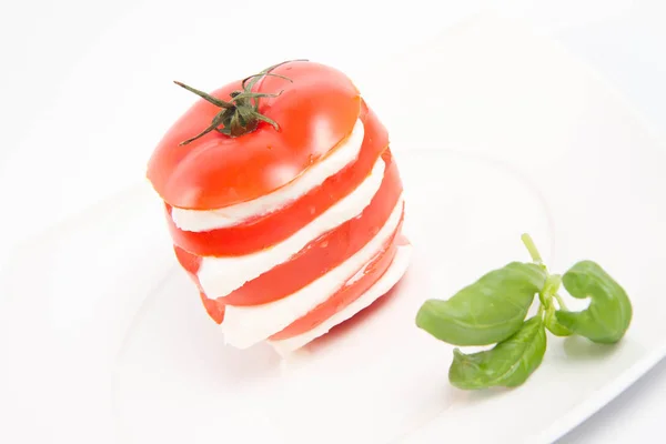 Ein Caprese-Salat — Stockfoto