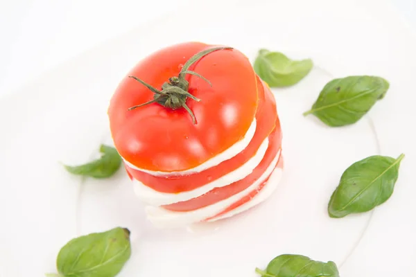 Ein Caprese-Salat — Stockfoto