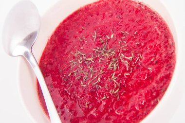 Pancar kremalı çorba.