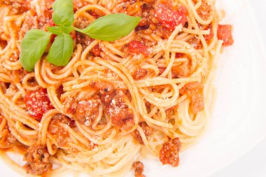 Spagetti bolognese yiyorlar