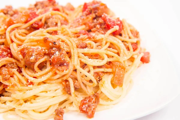 Spaghetti Bolognese su bianco — Foto Stock