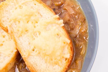 Bir soğan çorbası 