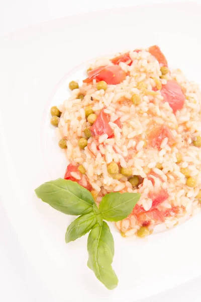 Risotto com tomate e ervilha — Fotografia de Stock