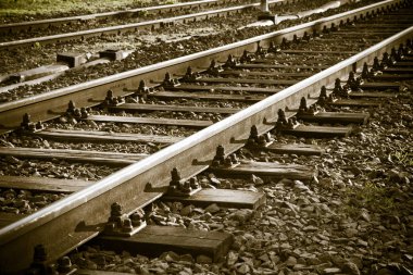 Tren yolu