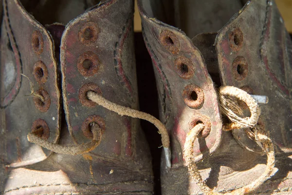 Sehr alte Schuhe — Stockfoto