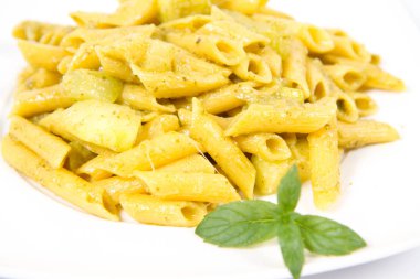 Pesto ile makarna
