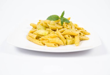 Pesto ile makarna