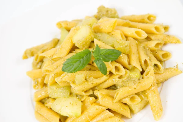 Pesto ile makarna