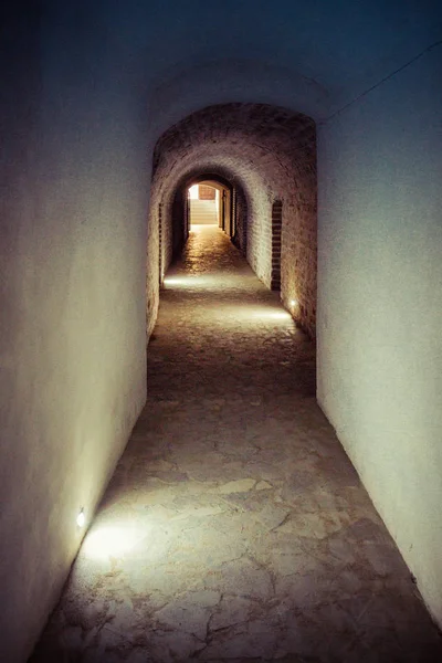 En underjordisk korridor — Stockfoto