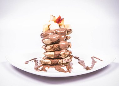 Çikolata ve meyve ile Pancakes