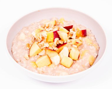 Yulaf lapası meyve ve ceviz ile