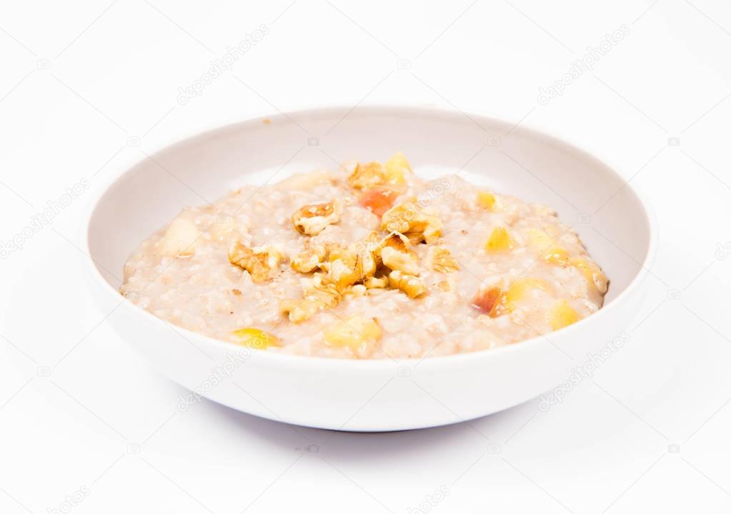 Porridge with apple and walnuts