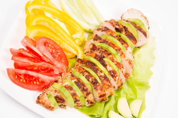 avokado ile tavuk fileto