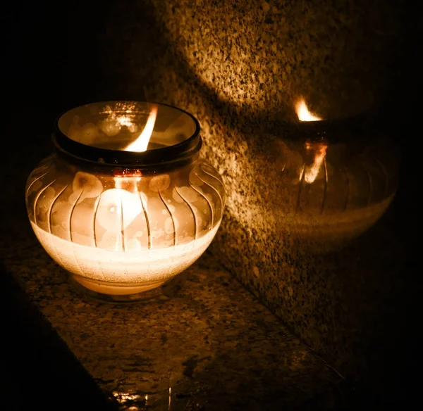 Une Bougie Dans Cimetière — Photo