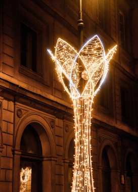 Noel cadde süslemeleri - şenlikli ışıklar