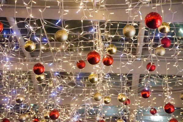 Lichter Auf Einem Weihnachtsmarkt Großaufnahme — Stockfoto