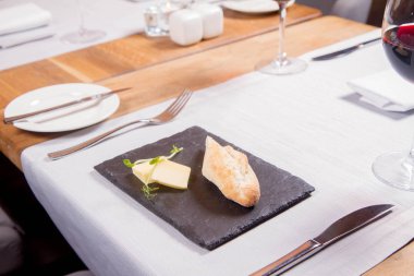 Bir restoranda servis Crme brle