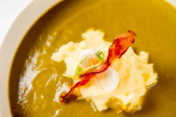 Crème Oseille Soupe Légumes Verts Avec Oeuf Caille Crème Sure — Photo