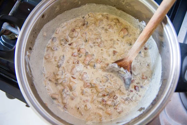 Sauce Carbonara Aux Champignons Cours Cuisson Dans Une Casserole — Photo