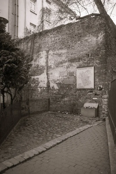 Muro Gueto Remanescente Centro Cidade Varsóvia Polônia — Fotografia de Stock