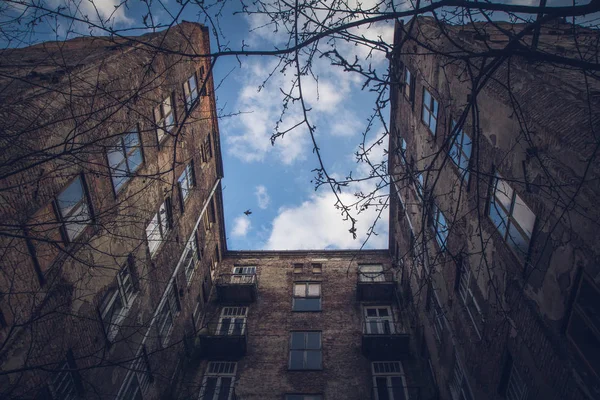 Cortile Una Casa Inquilini Abbandonata Varsavia Polonia — Foto Stock