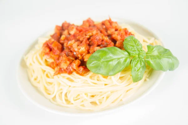 Spaghetti Bolognese Fondo Bianco — Foto Stock