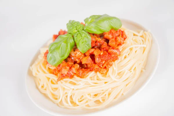 Spaghetti Bolognese Vit Bakgrund — Stockfoto