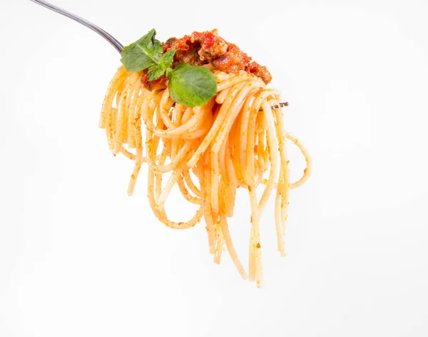 Spaghetti Bolognese Gaffel Vit Bakgrund Dekorerad Med Färska Mynta Blad — Stockfoto