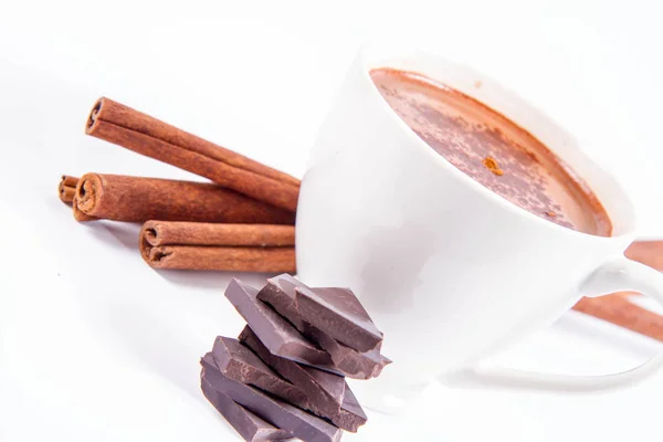 Tasse Heiße Schokolade Mit Zimt Und Stücken Dunkler Schokolade — Stockfoto