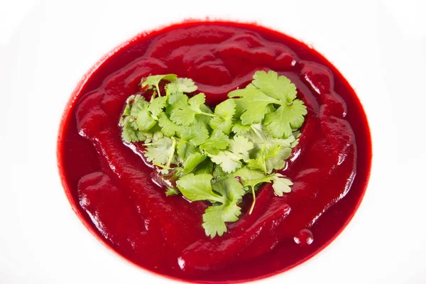 Rote Bete Cremesuppe Mit Herz Aus Koriander Ein Romantischer Genuss — Stockfoto
