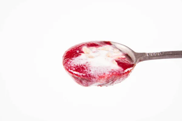 Sopa Crema Remolacha Con Yogur Semillas Girasol Mezcladas Una Cuchara —  Fotos de Stock