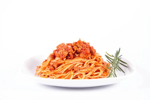Spaghetti Bolognese Een Bord Versierd Met Een Rozemarijntakje — Stockfoto