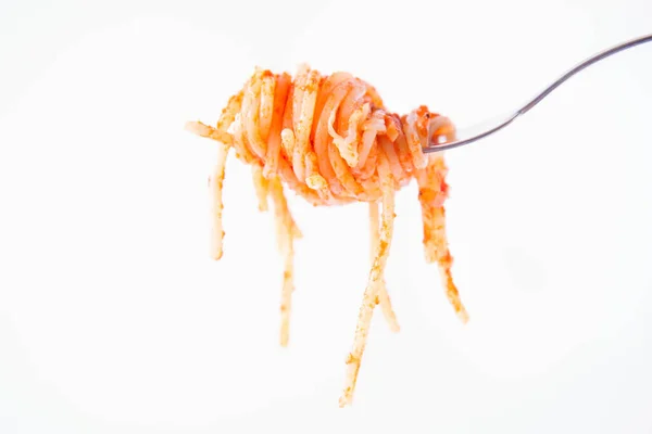 Espaguetis Boloñeses Sobre Tenedor Sobre Fondo Blanco —  Fotos de Stock