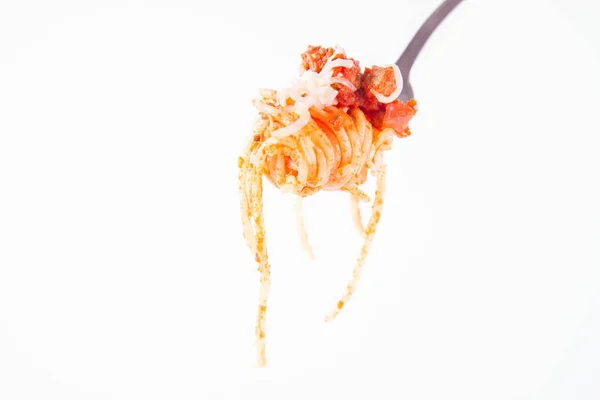 Spaghetti Bolognese Bestrooid Met Kaas Een Vork Een Witte Achtergrond — Stockfoto