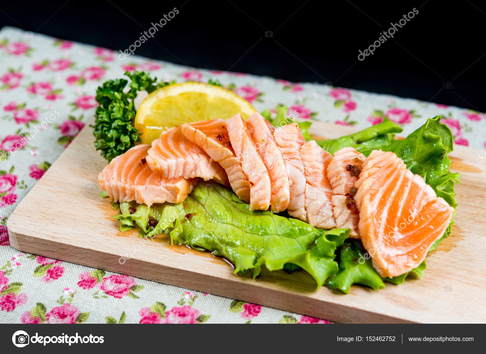Salmon Tataki Japanese food salmon fillet — Stock Photo © ilolab #152462752