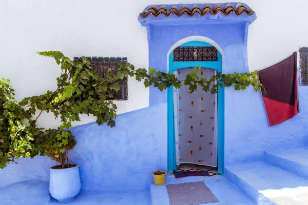 Entree in de blauwe medina van Chefchaouen, ten noorden van Marokko — Stockfoto