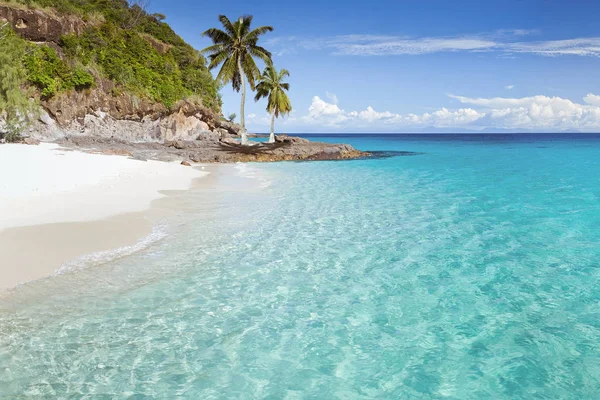 Schwerer weißer Sandstrand — Stockfoto