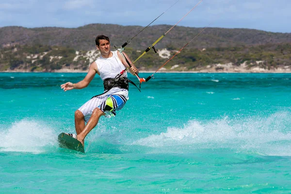 Lagün kitesurfer