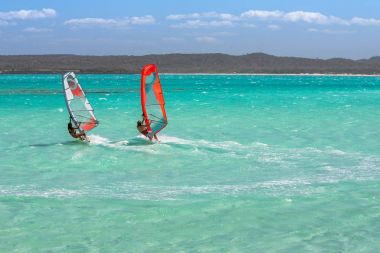 Caretta lagün içinde