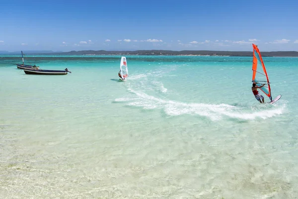 Caretta lagün içinde