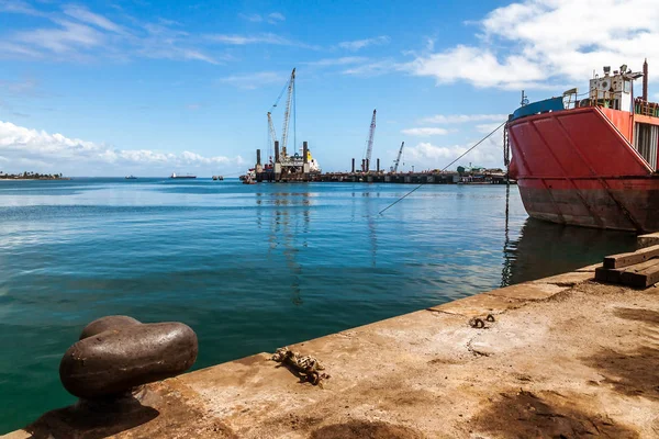 Le port de Toamasina — Photo