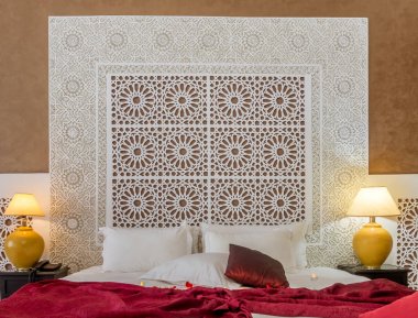 Güzel otel yatak odası