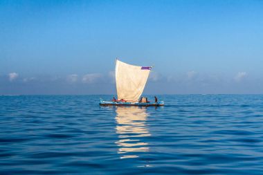 Madagaskar geleneksel outrigger Kano